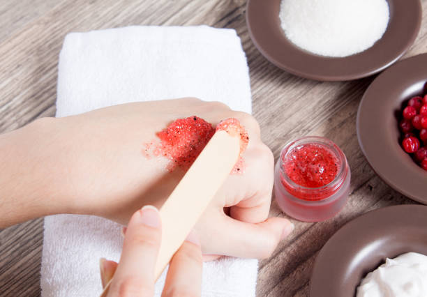 Step-by-step guide to making a sugar lip scrub at home
